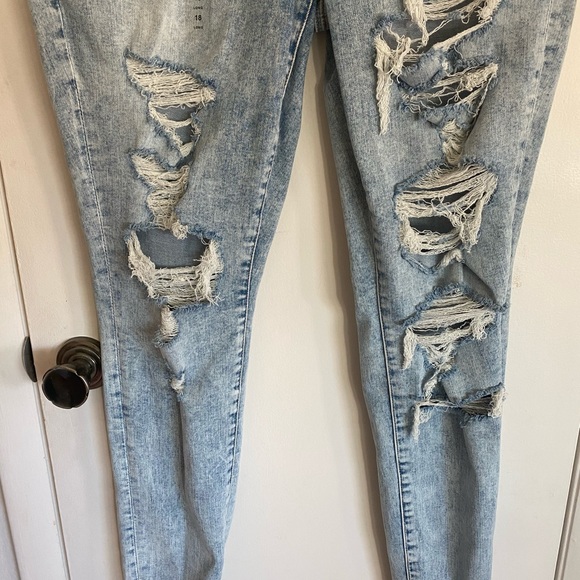 NWT AMERICAN EAGLE SUPERHIGH RISE JEANS/JEGGINGS - Picture 2 of 3